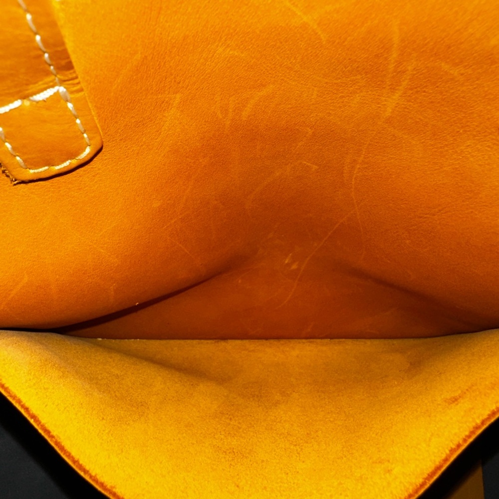 Portland Leather Goods
Crossbody Tote
FREE Matching Leather Wallet🤗 - Picture 13 of 15